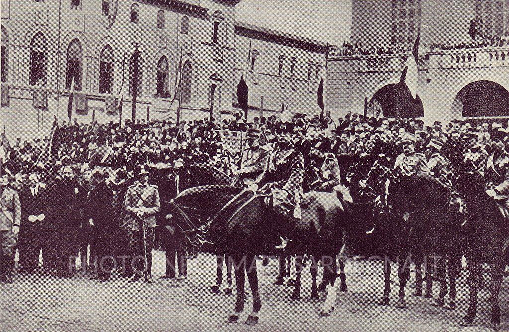 Mussolini a Bologna poco prima dell'attentato di Zambroni. Foto: Attilio Tamaro