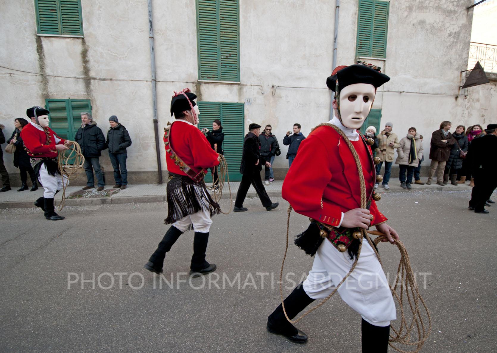 Mamuthones e Issohadores. Foto Mauro Spanu