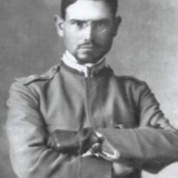 Emilio Lussu giovane militare durante la Prima Guerra Mondiale 