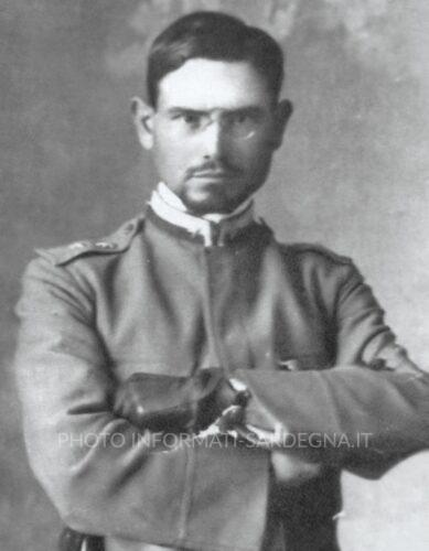 Emilio Lussu giovane militare durante la Prima Guerra Mondiale