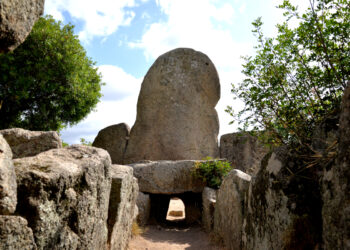 Archeologia in Sardegna, Tomba dei Giganti di Thomes, Dorgali