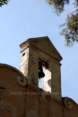 Il campanile della Chiesa di Nostra Signora della Pietà. Oliena 