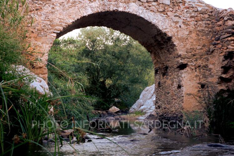 Ponte di Papaloppe, la storia di pietra nel cuore del territorio Oliena