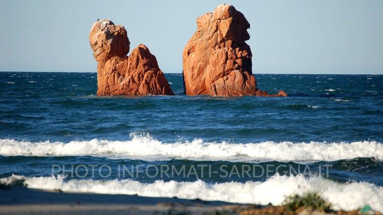 Is Scoglius Arrubius, Tortolì