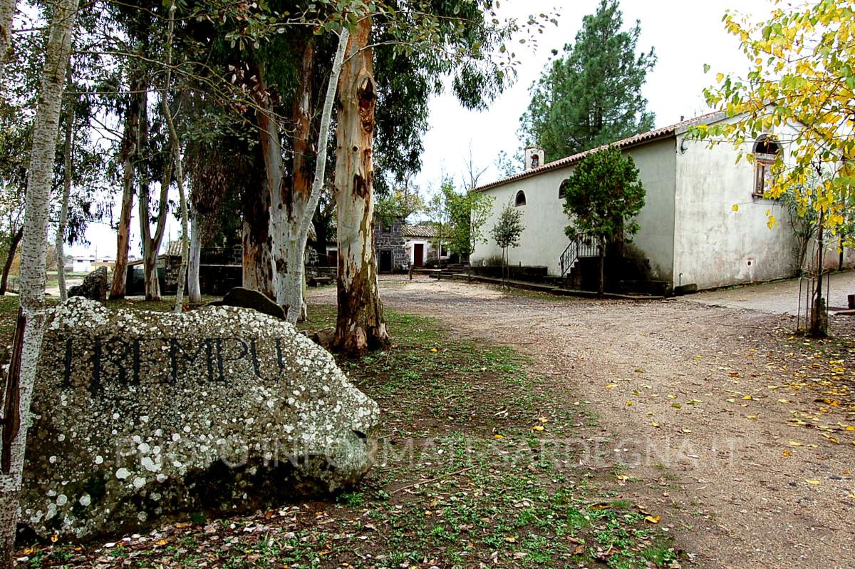 Ingresso al luogo di preghiera e ritiro spirituale