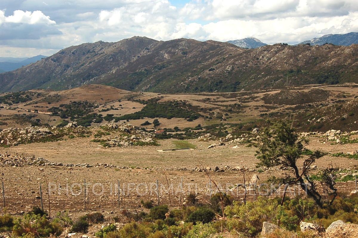 Il paesaggio di media montagna. Sardegna