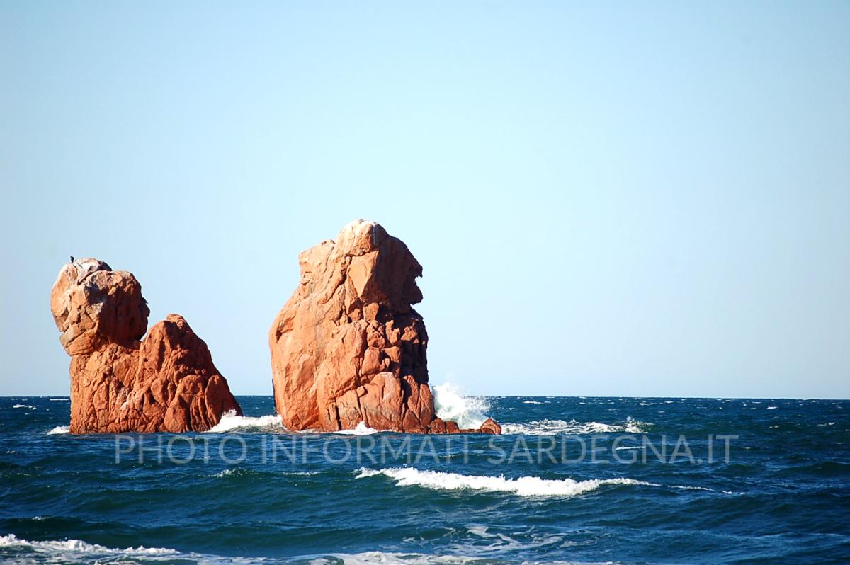 Is Scoglius Arrubius, Tortolì