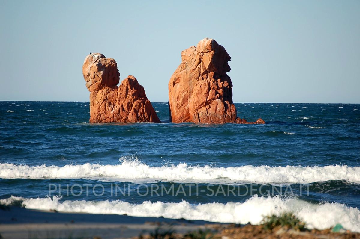 Is Scoglius Arrubius, Tortolì