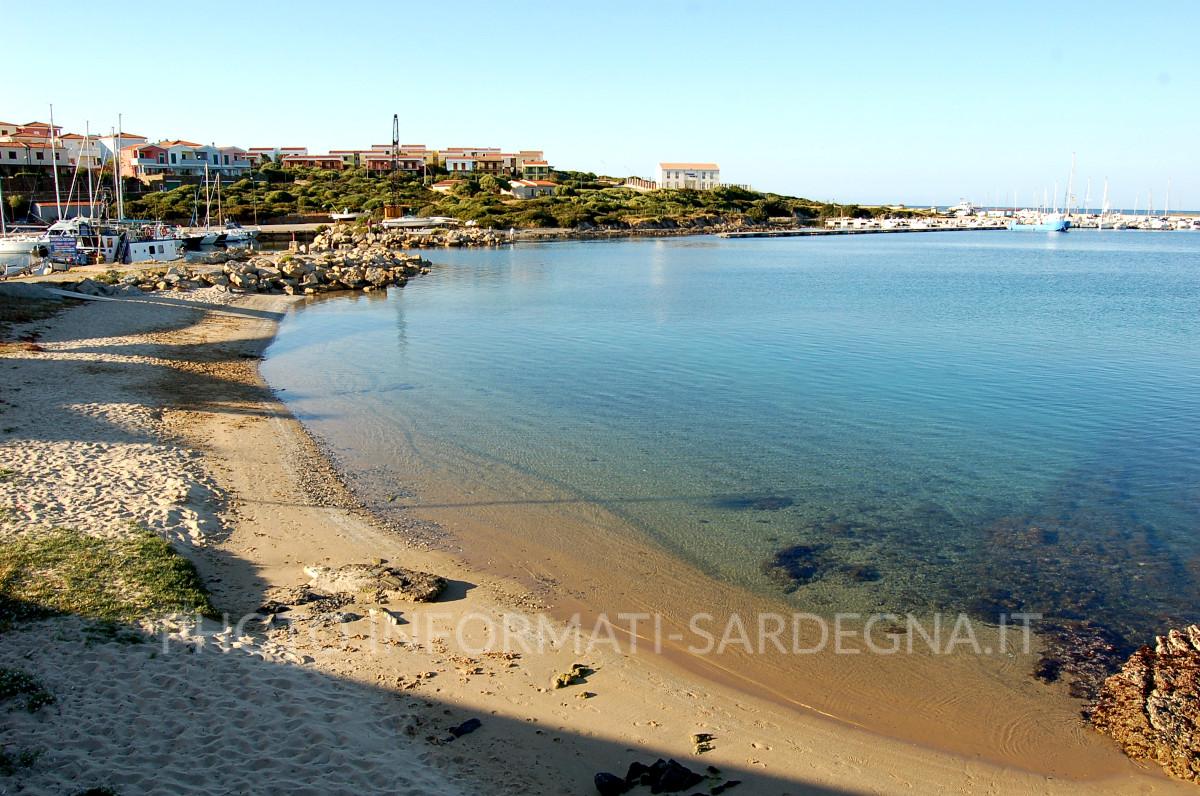 Stintino: spiaggia cittadina