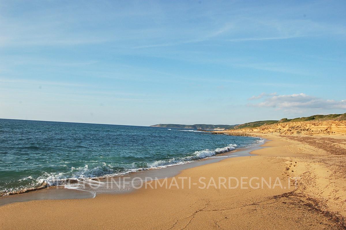 Sabbia fine e mare aperto ad Arbus