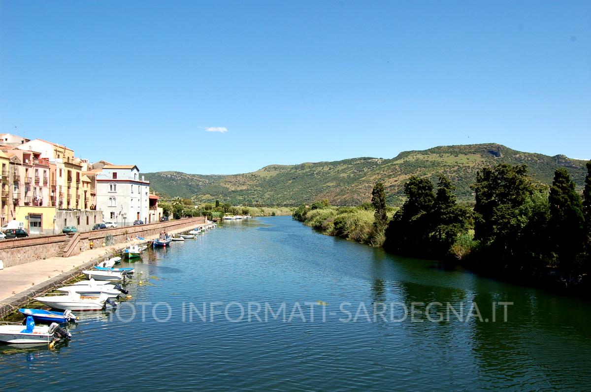Il Temo nel cuore di Bosa, direzione Est