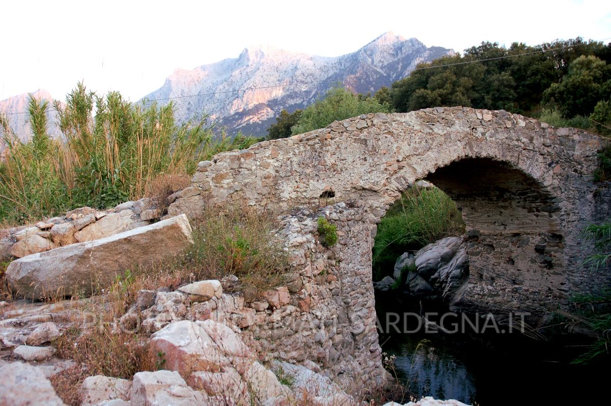 Ponte di Papaloppe, Oliena