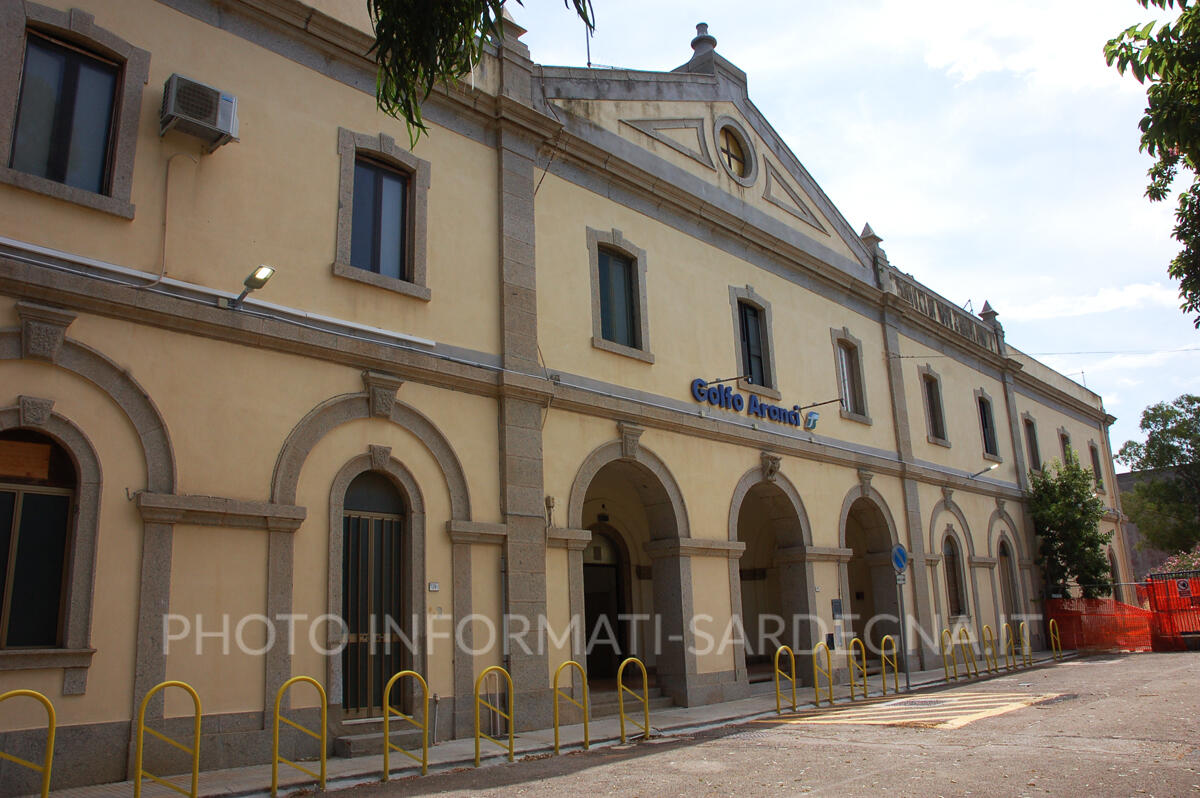 Il caseggiato ferroviario di Golfo Aranci
