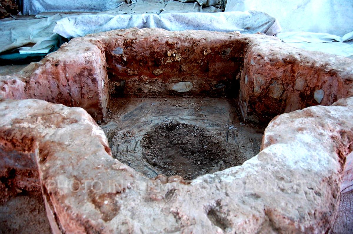 Parti del sito archeologico custodite dentro l'Antiquarium Turritano