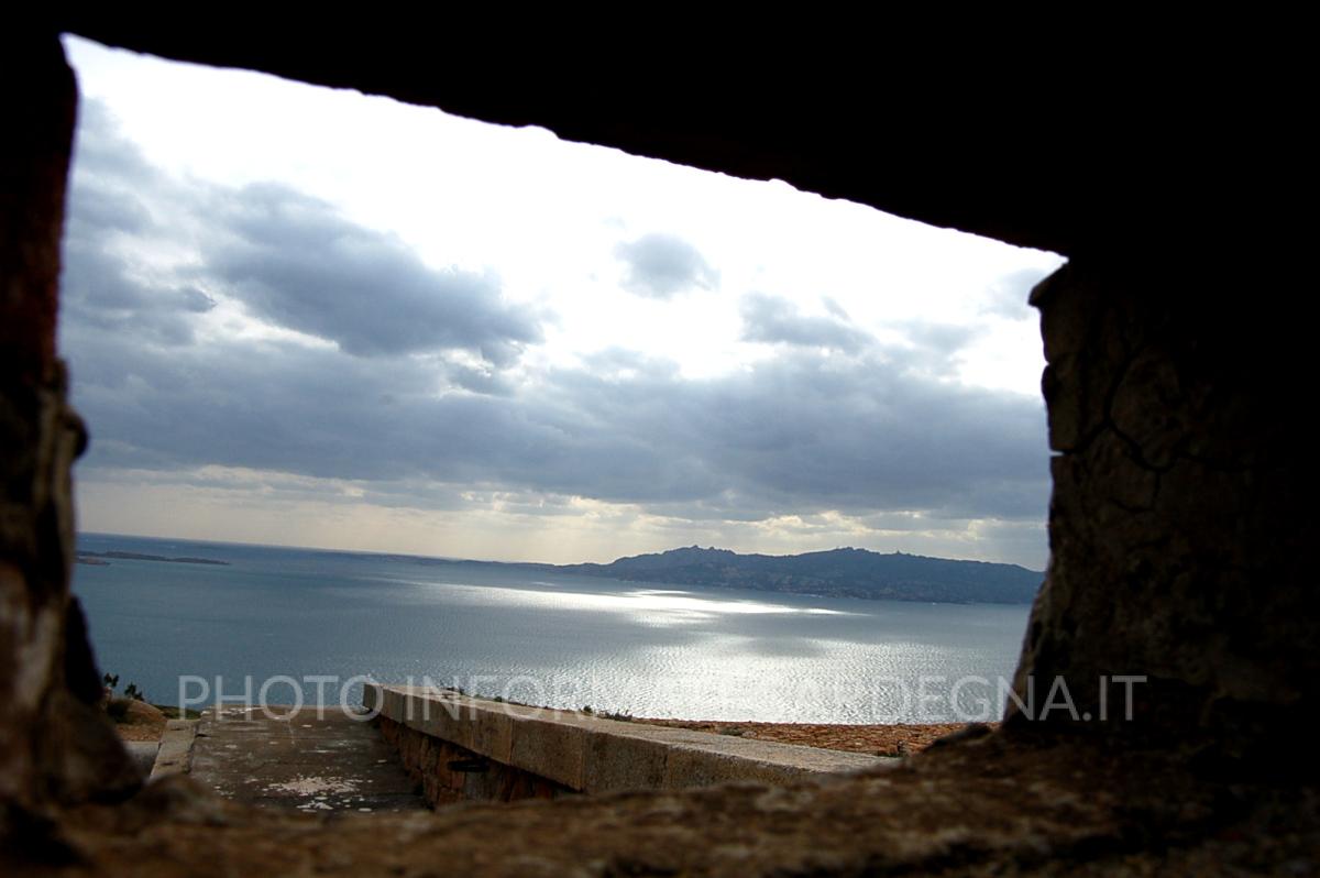 Feritoia della fortezza. Palau