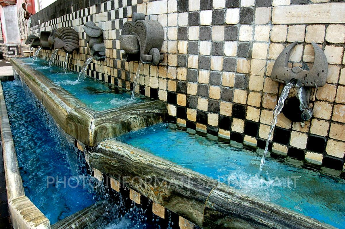 Fontana dello Zodiaco, di Simplicio Derosas
