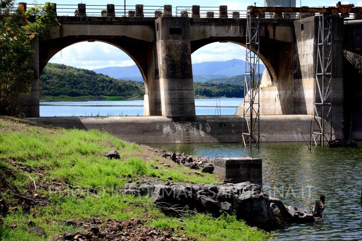 Lago Omodeo e infrastruttura murarie