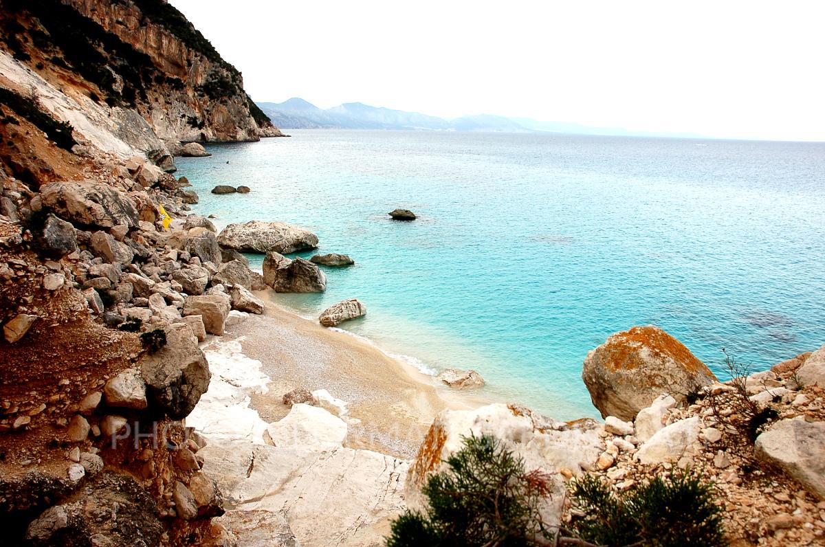 La spiaggia sottostante alla Aguglia di Goloritzé