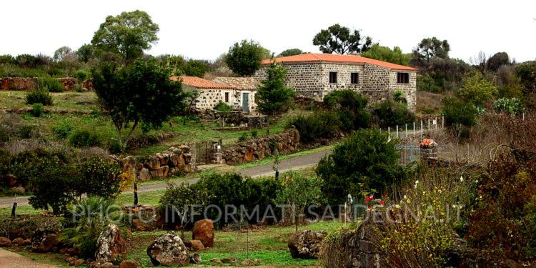 L'area verde attorno al Novenario di Santa Maria di Trempu