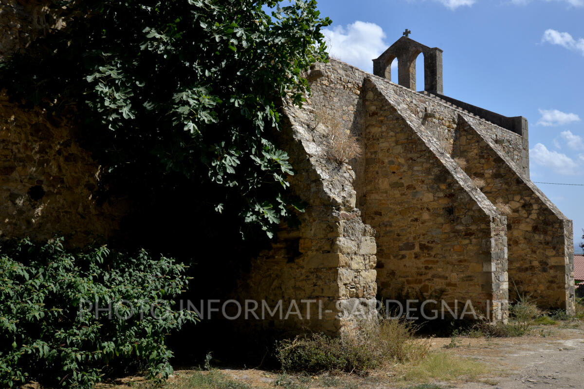 Visuale laterale dell'edificio