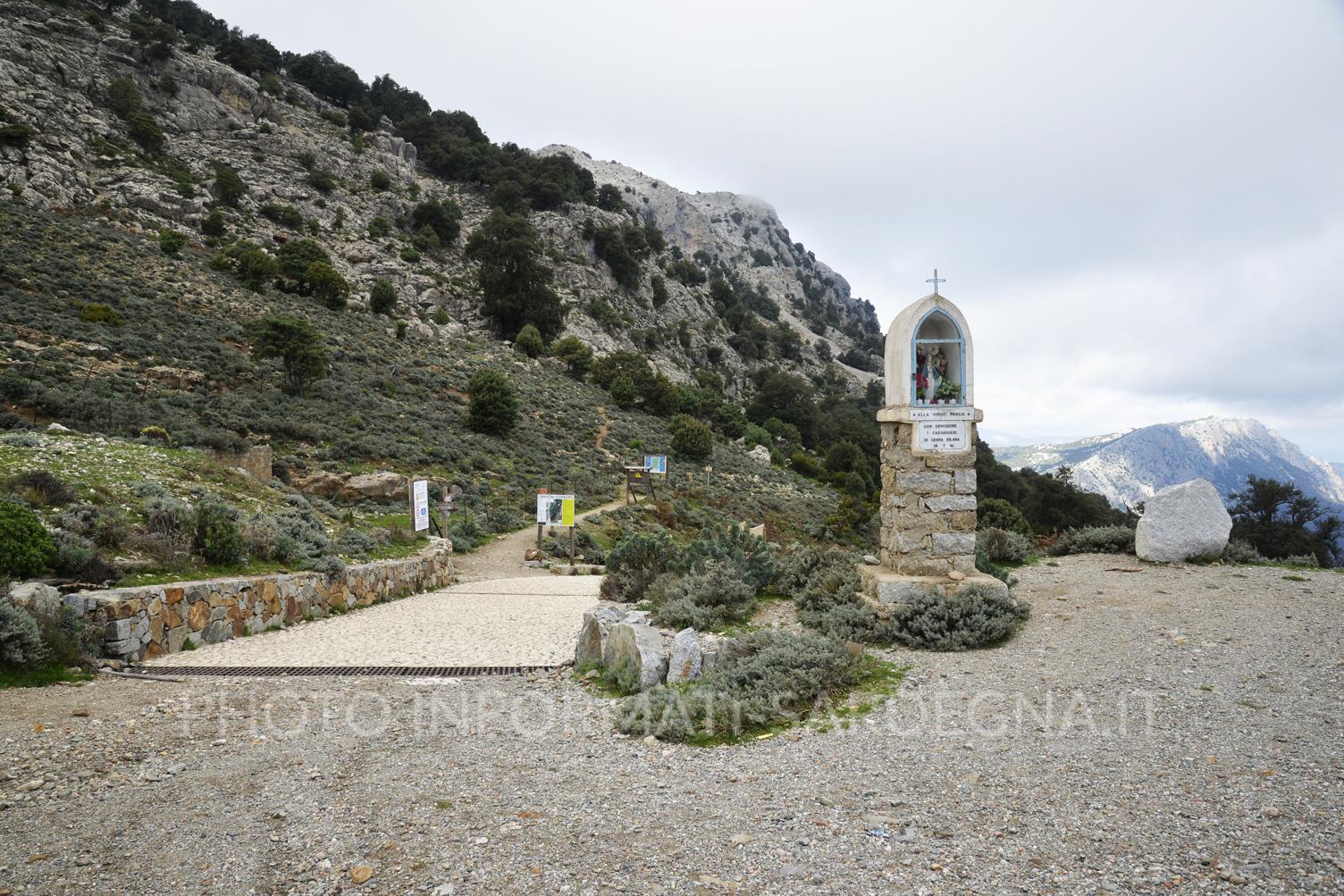 Accesso alla strada per Gorroppu, Passo Silana, Urzulei