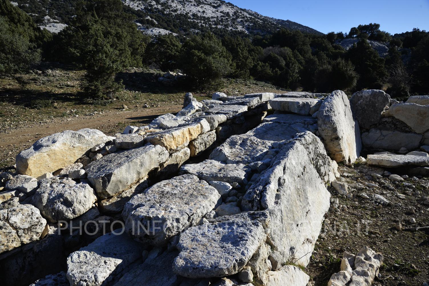 Tomba di giganti di Sa Carcara