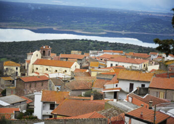 Sorradile e il lago Omodeo
