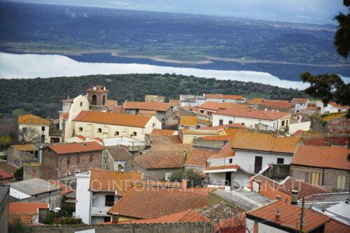 Sorradile e il lago Omodeo