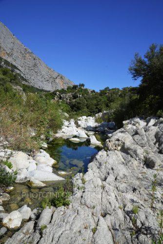 Il fiume ai piedi del Supramonte 