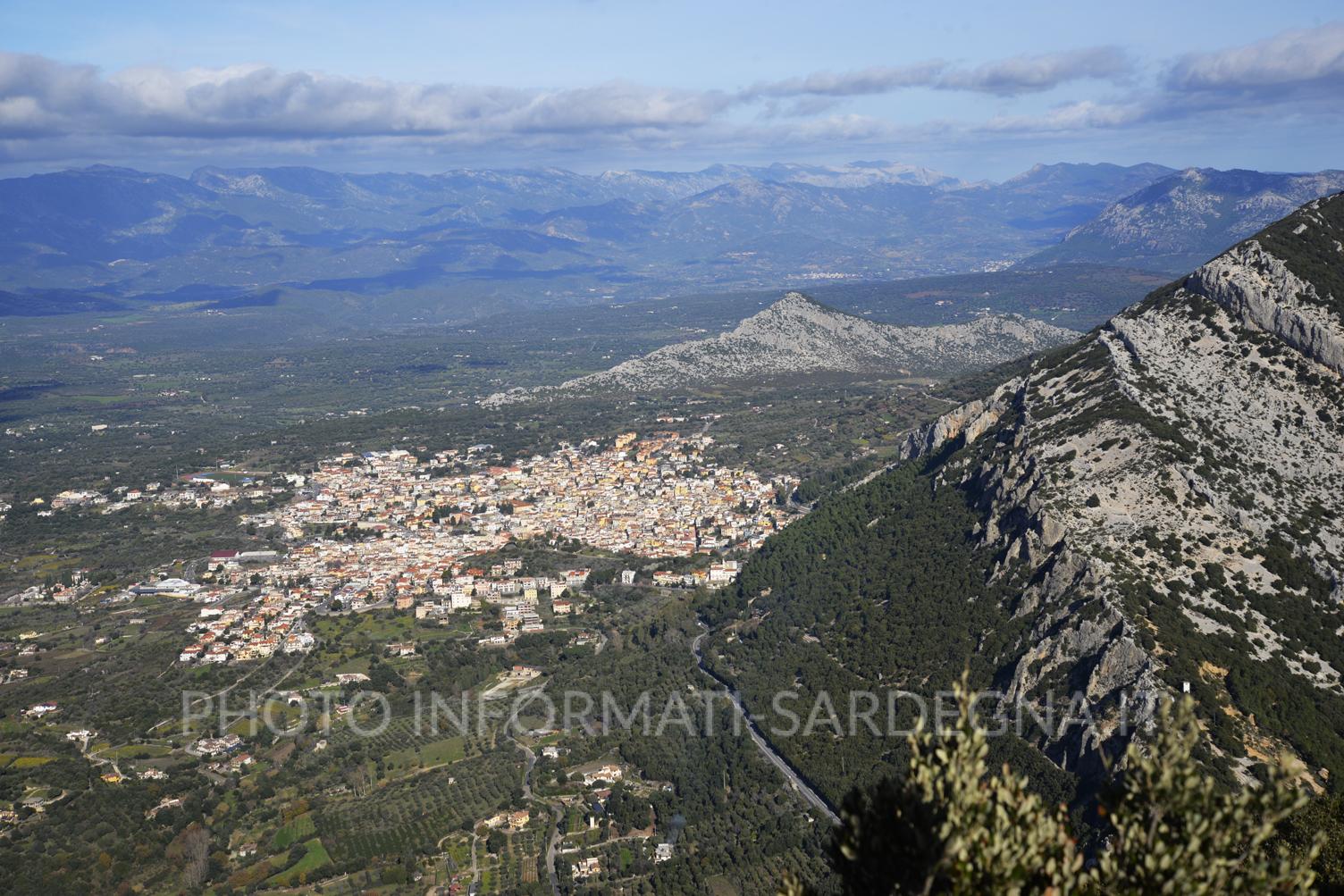 La tragedia di Maddalena Carta. Panorama di Dorgali