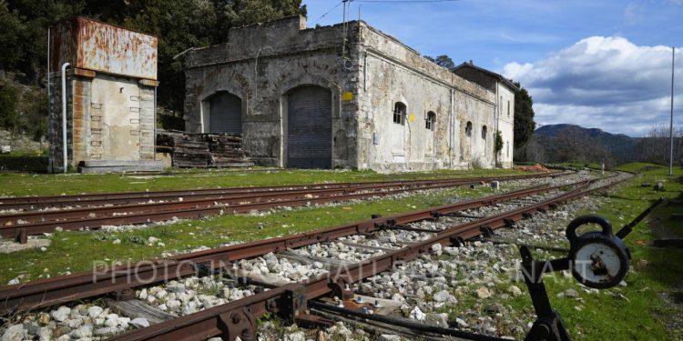 Seui, Stazione ferroviaria