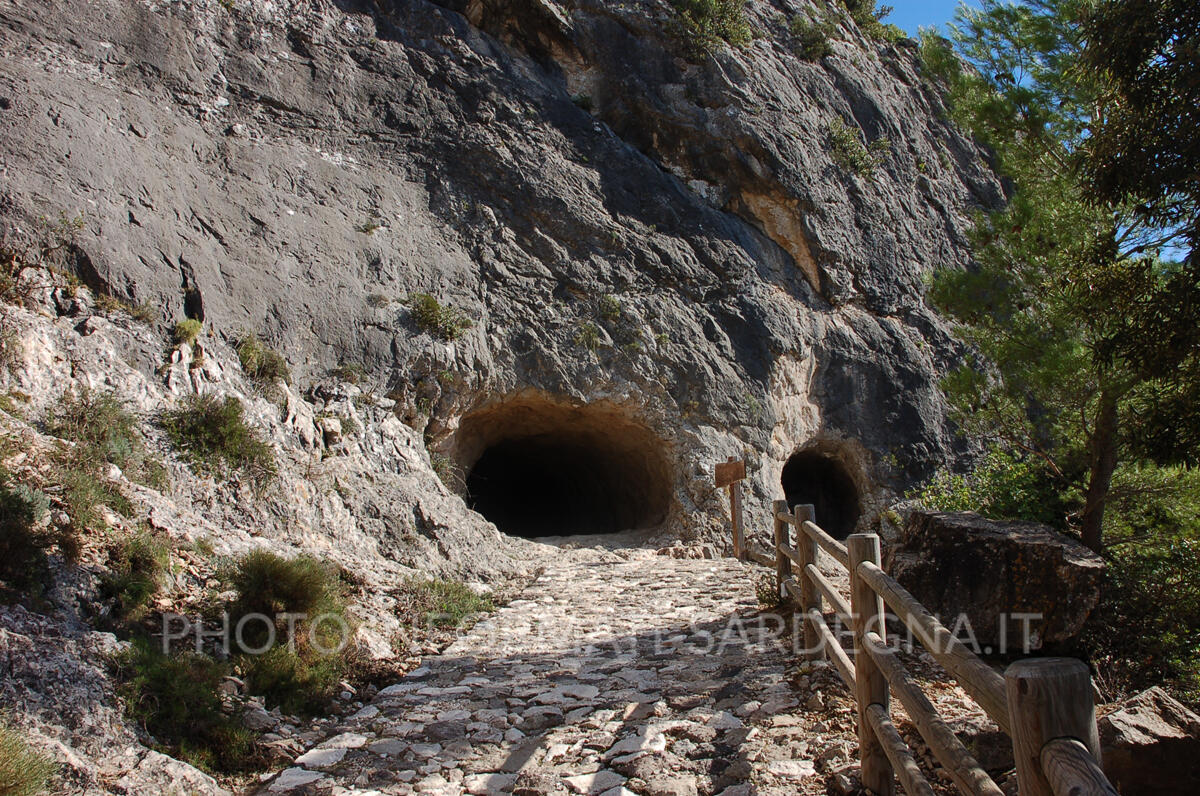 Galaria Etza di Dorgali: imbocco da Dorgali