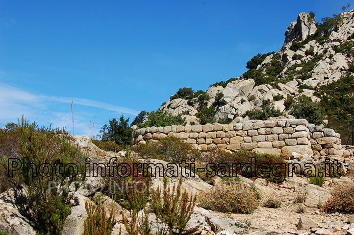 Il santuario nuragico di Irgoli a Monte Senes