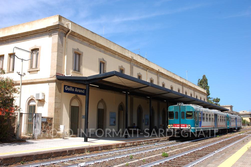 Stazione ferroviaria di Golfo Aranci