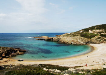 L’Argentiera: tra natura selvaggia e archeologia mineraria sulla costa di Sassari