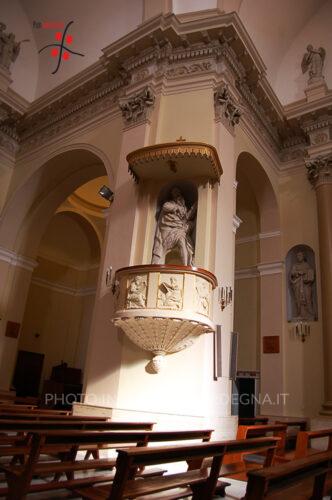 Interni della chiesa parrocchiale di Sorso