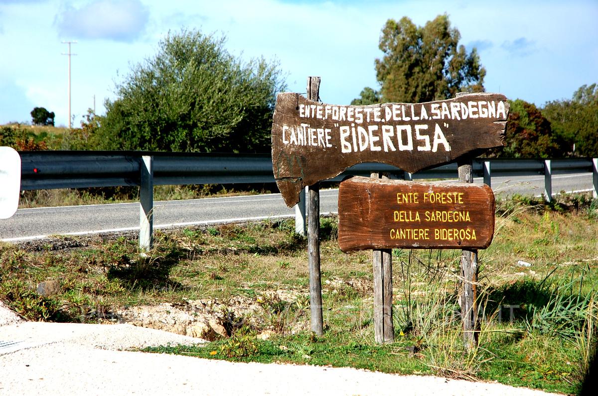 Cartellonistica sull'Orientale Sarda