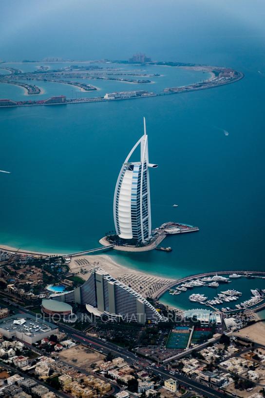 Dubai, Foto di Christoph Schulz su Unsplash
