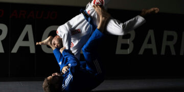 Proiezioni di Judo. Foto di EDGARD BORTOLETTO su Unsplash