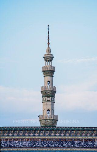 Minareto. Foto di Javad Esmaeili su Unsplash