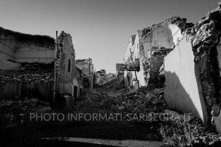 Foto di Levi Meir Clancy su Unsplash