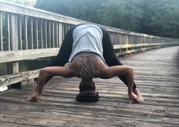 Foto di Liveology Yoga Magazine su Unsplash