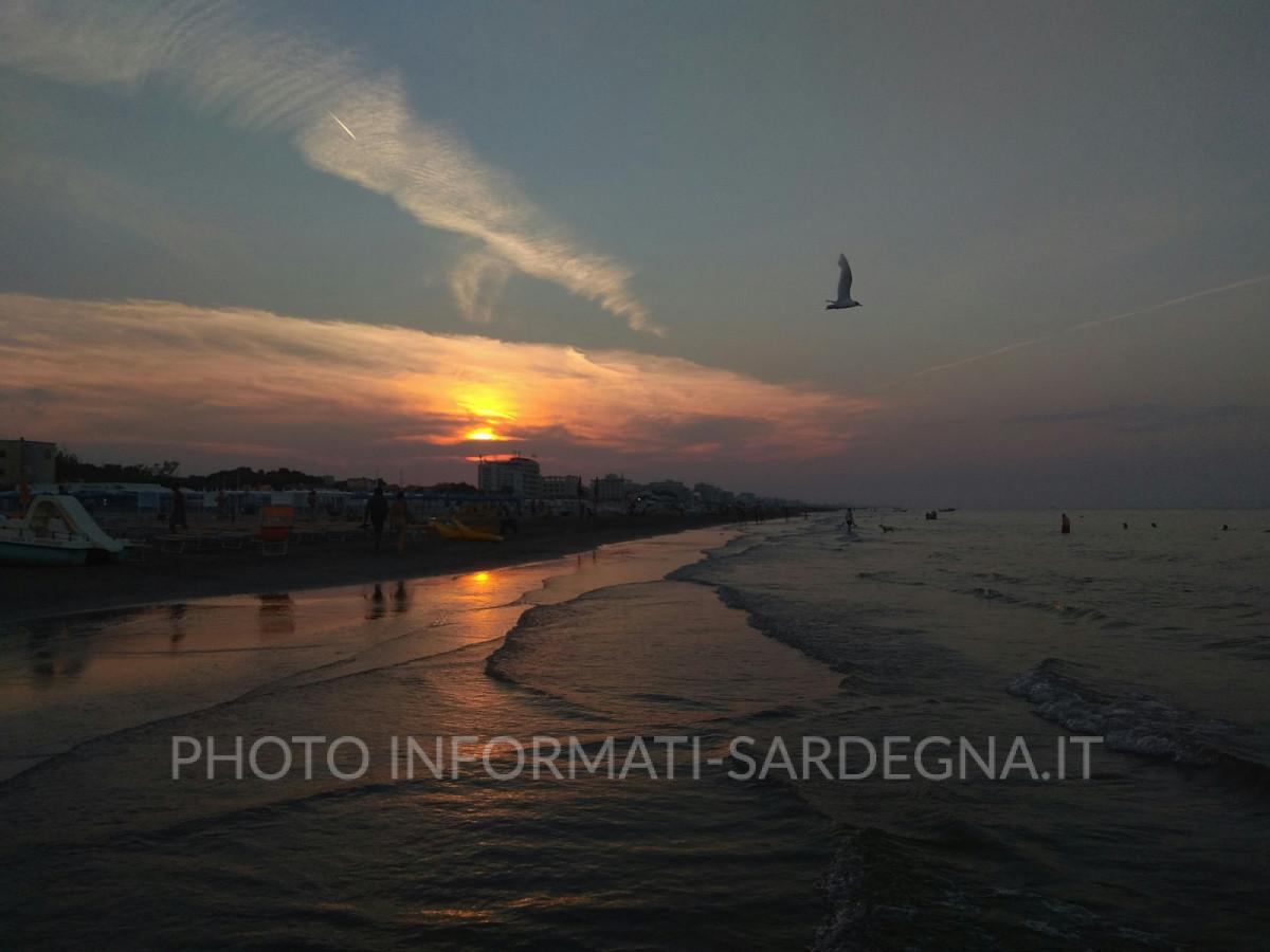 Riccione. Turismo balneare 2025. Foto di Mariana Sandulovych su Unsplash