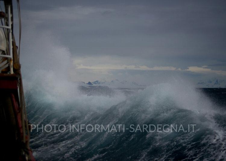 Gaza sotto la pioggia, la Sardegna al riparo. Foto di Torsten Dederichs su Unsplash