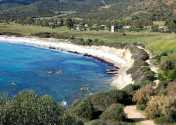 Capo Ferrato, spiaggia della Costa Rei tra mare turchese e resti nuragici