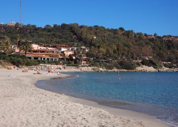 Porto Frailis: sabbia bianca e mare turchese nell’insenatura di Tortolì
