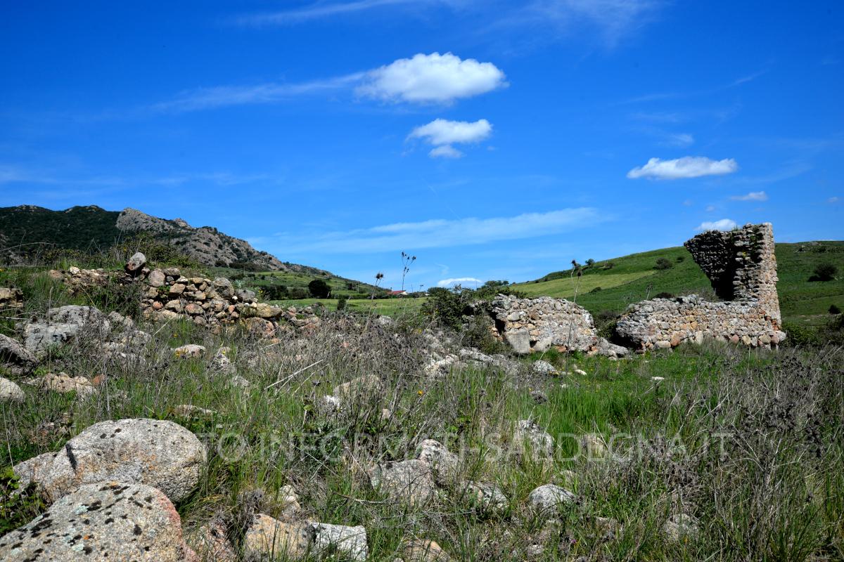 Ruderi della chiesetta di Lerron, Pattada