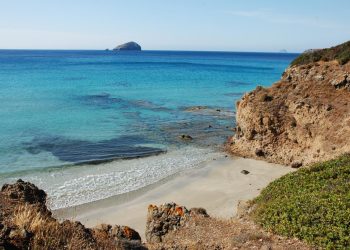 Costa del Sulcis: itinerario tra natura selvaggia, archeologia mineraria e mare cristallino