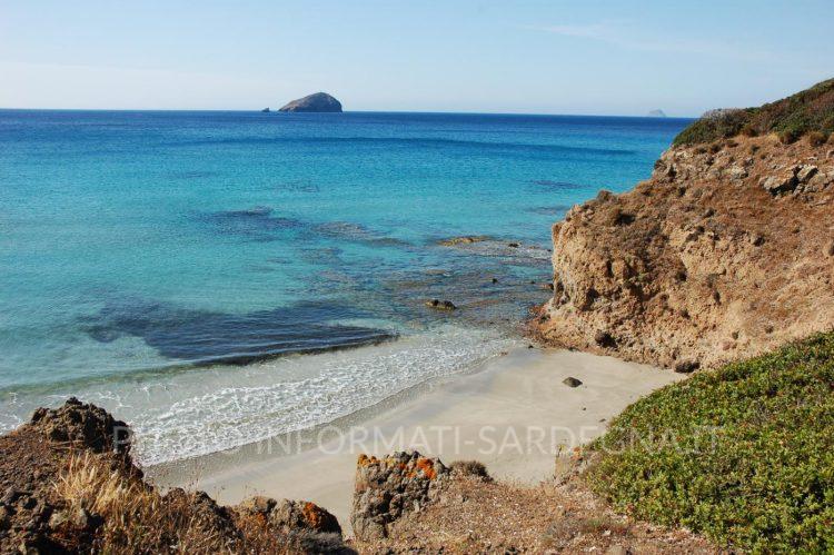 Costa del Sulcis: itinerario tra natura selvaggia, archeologia mineraria e mare cristallino