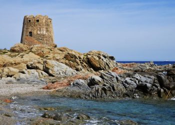 La Torre di Barì: storia e funzione della torre che difese dai pirati barbareschi